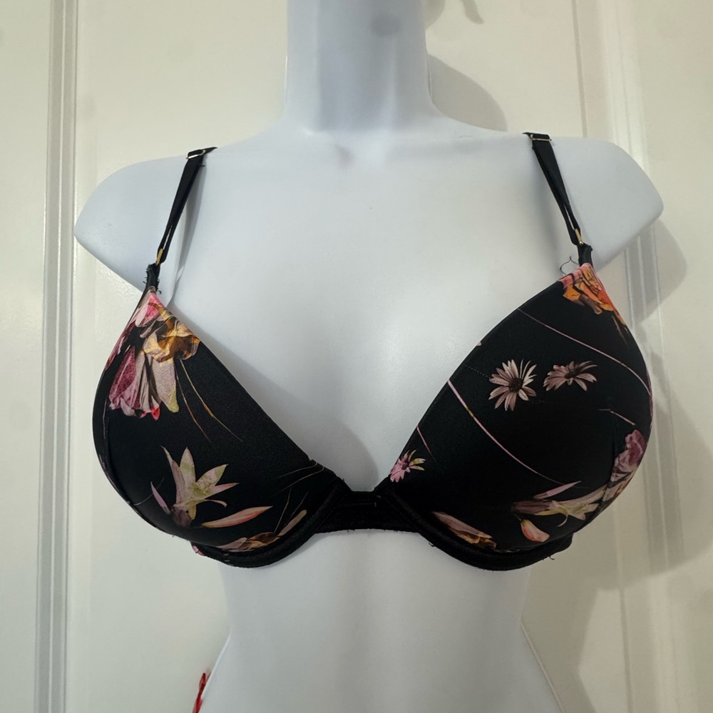 Victoria's Secret Black Floral Bra